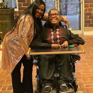 Meet your Posher, Shateisha